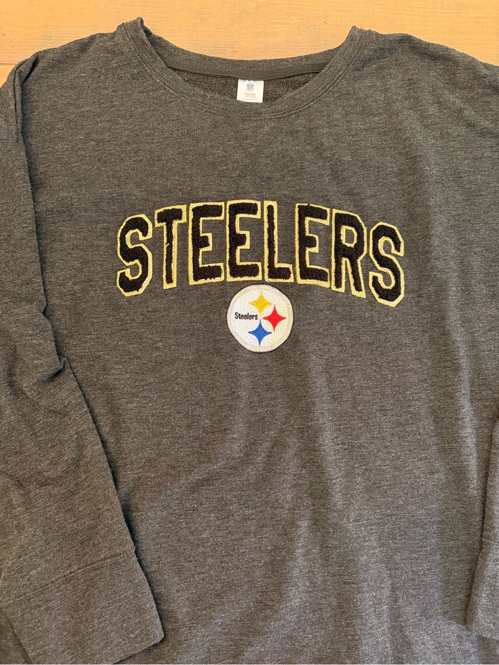 Pittsburgh Steelers Gray Sweatshirt with Embroidered Logo women’s XXL